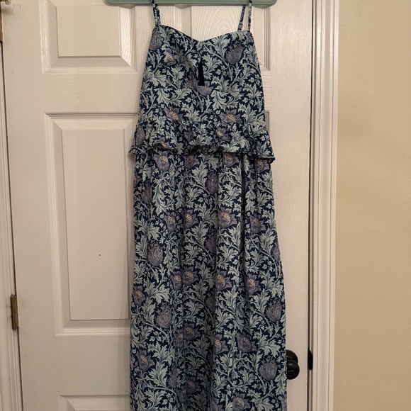 Tuckernuck HYACINTH HOUSE Blue Leafy Floral Maeve Midi Dress - Picture 4 of 9